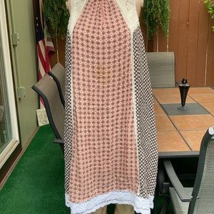 Sleeveless two tone print dress size L